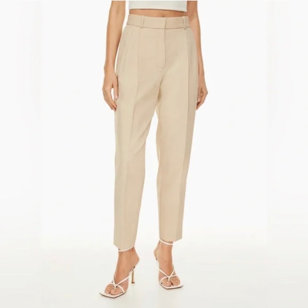 Aritzia Babaton Vogue Pant - runs small